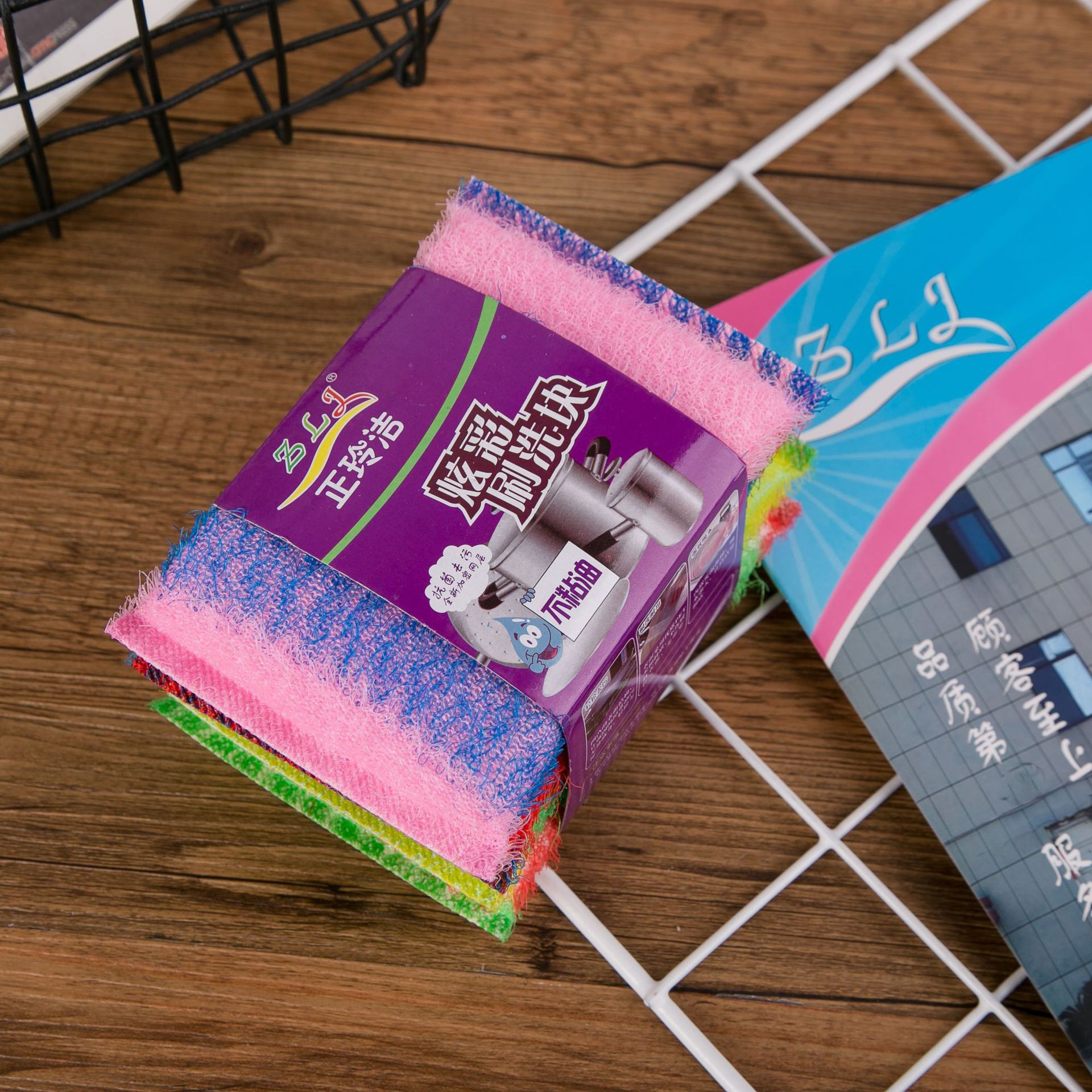 8746994298_944085026