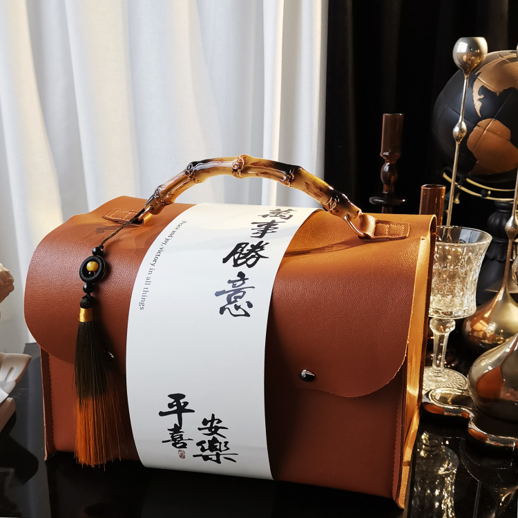 美拉德高端新年皮质包装盒年会送员工客户企业商务新龙年伴手礼盒