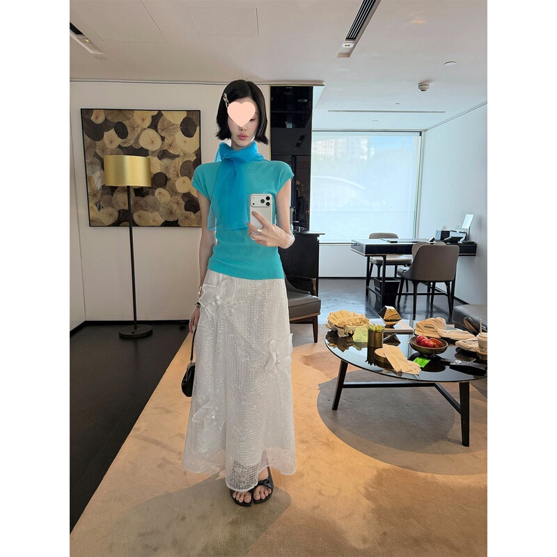 Mona Spongey Wrinkled Sweater/3D Texture Slim Fit Half-High Collar Lightweight Knit Top