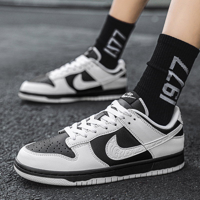 Putian genuine goods AJ Men's Shoes Dunk Reverse Panda Low-top Air Force One Dragon Year Limited Board Shoes Summer Women's Shoes