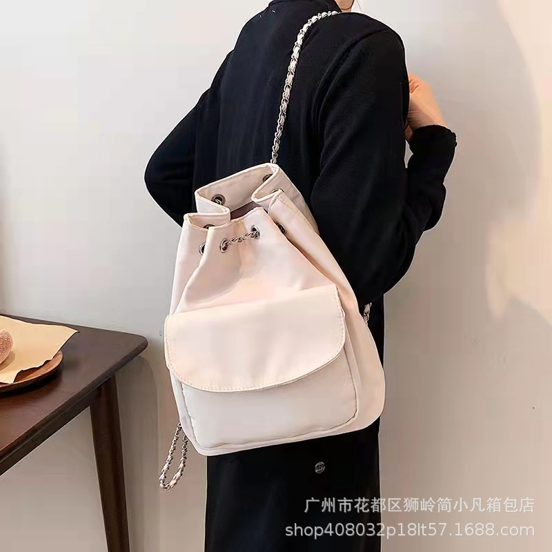 8748链条双肩包 (1).jpg