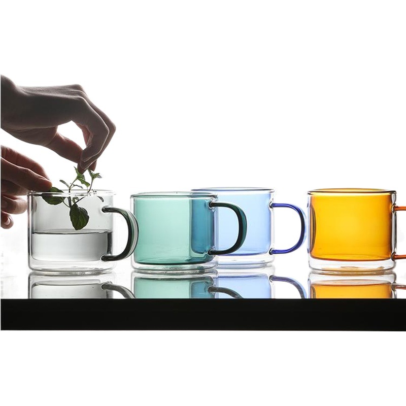 Vaso de vidrio de doble capa de color de Amazon transfronterizo Taza de oficina para el hogar Taza de agua portátil con manita al por mayor