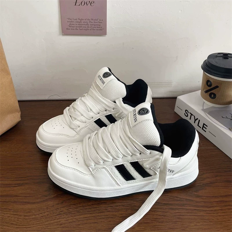 Женские кроссовки в корейском стиле, универсальный дизайн «допамин», тренд осени 2025 года, новые студенческие повседневные белые кеды.