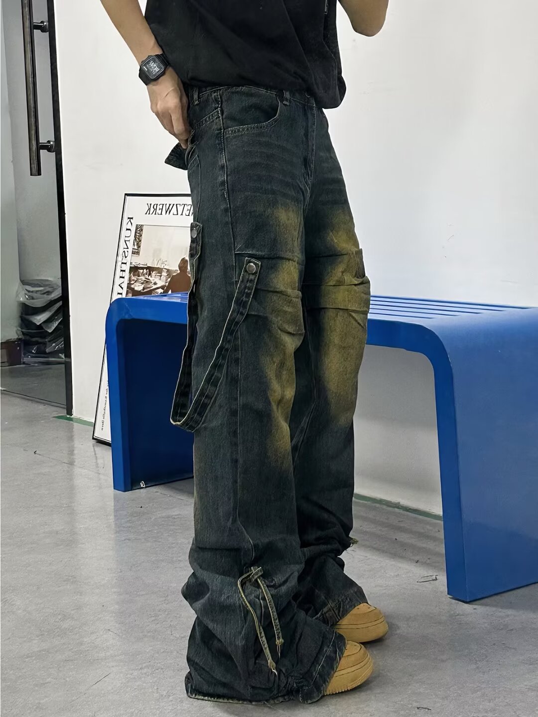 2024 nouveaux jeans plissés hip-hop américains pour hommes, amples et légèrement évasés, avec une sensation de suspension et/ou de longueur_voghion.com