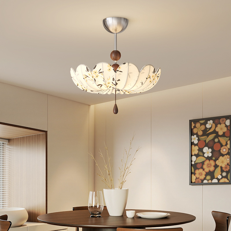 Estética de Song, dormitorio de flores de Nanyang, lámpara de techo medieval, diseño de arte retro francés, lámpara de balancín de tela de restaurante