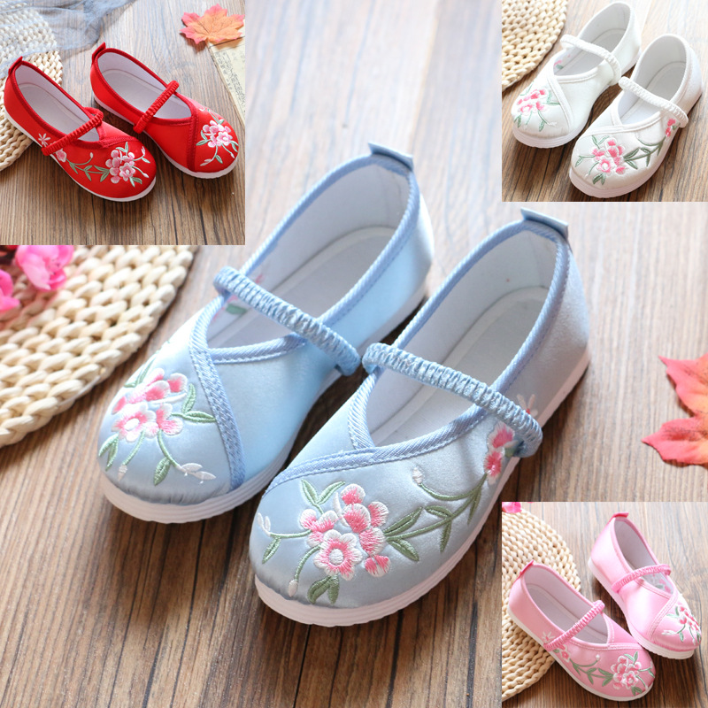厂家批发女童布鞋儿童绣花鞋中式复古浅口学生演出汉服鞋景区货源