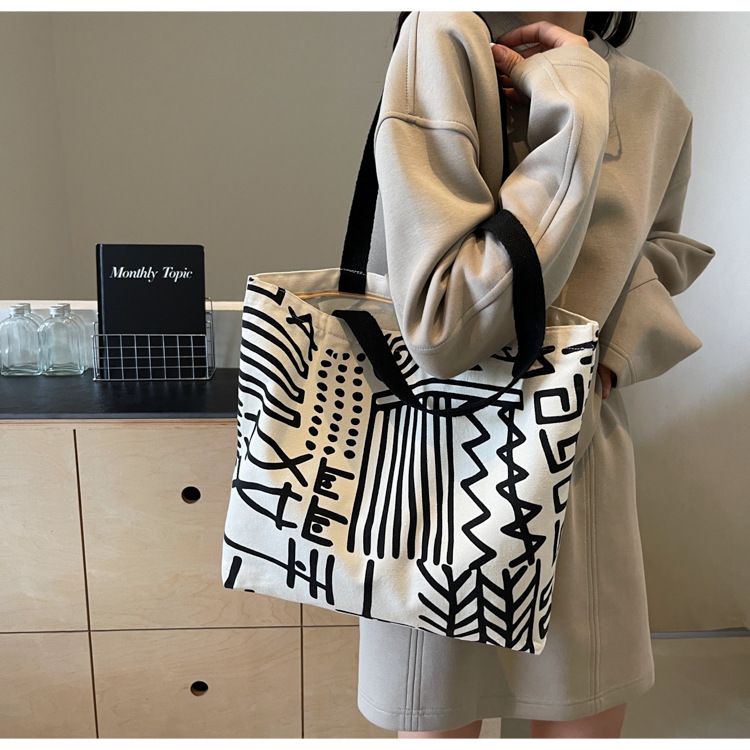 Femmes Grande Toile Bloc De Couleur Vêtement De Rue Carré Ouvert Sac D'Épaule display picture 3