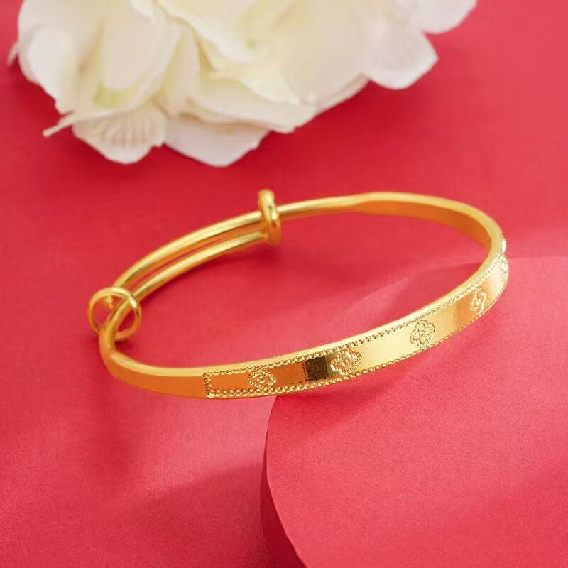 Vietnamese Gold-Plated Jewelry Lucky Four-Leaf Clover Bracelet for Women, Adjustable Summer Versatile Pull-And-Push Style, Gift for Girlfriend Vietnamese Gold-Plated Jewelry Lucky Four-Leaf Clover Bracelet for Women, Adjustable Summer Versatile Pull-And-Push Style, Gift for Girlfriend