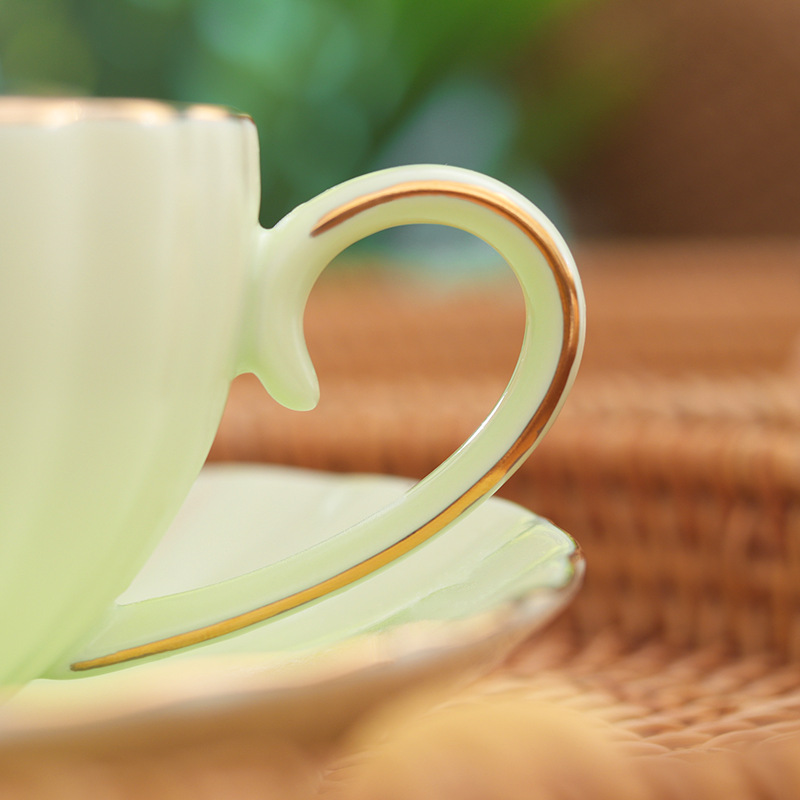 Taza de café de calabaza de cerámica estilo europeo luz lujo ins Garland negro taza de té Oficina en el hogar simple traje de té de la tarde