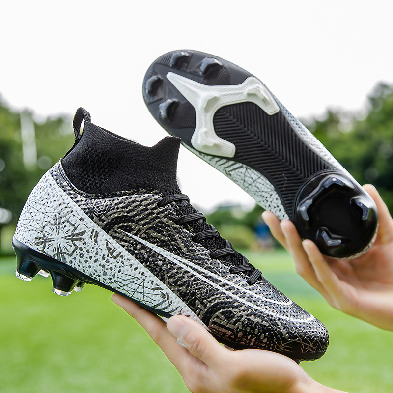 Zapatos de fútbol explosivos de alto nivel asesino entrenamiento profesional zapatos de clavos largos para niños zapatos de fútbol de clavos de tamaño roto