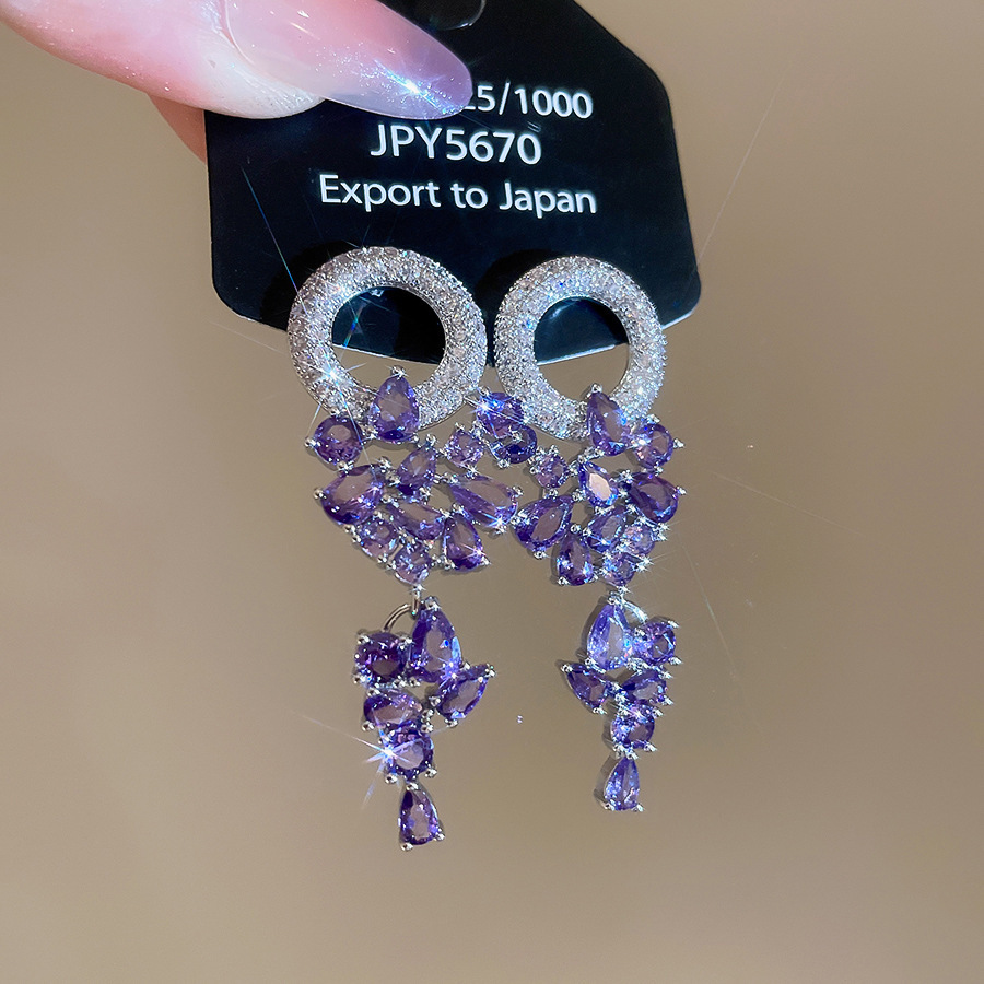 Agujas de plata transfronterizas flores de zircón aretes de bordillo estilo de moda pernos de auriculares lujosos de alto nivel de diseño de auriculares nicho
