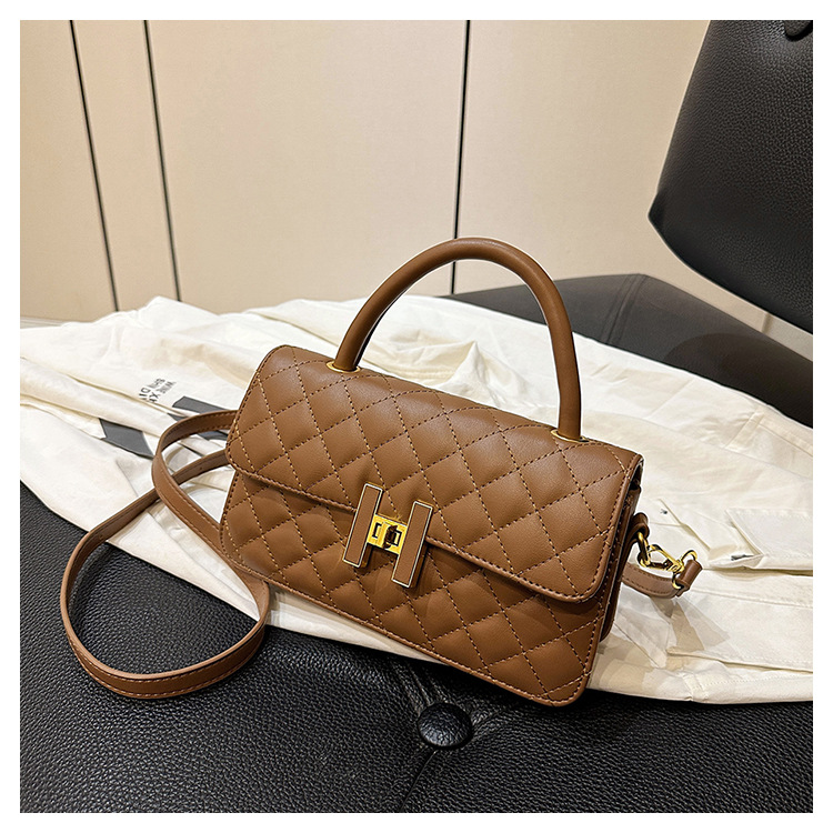 Borsa rombica di nuovo stile 2023 piccola borsa profumata stile nuova borsa a tracolla di moda design senso borsa tutto-fiammifero_voghion.com