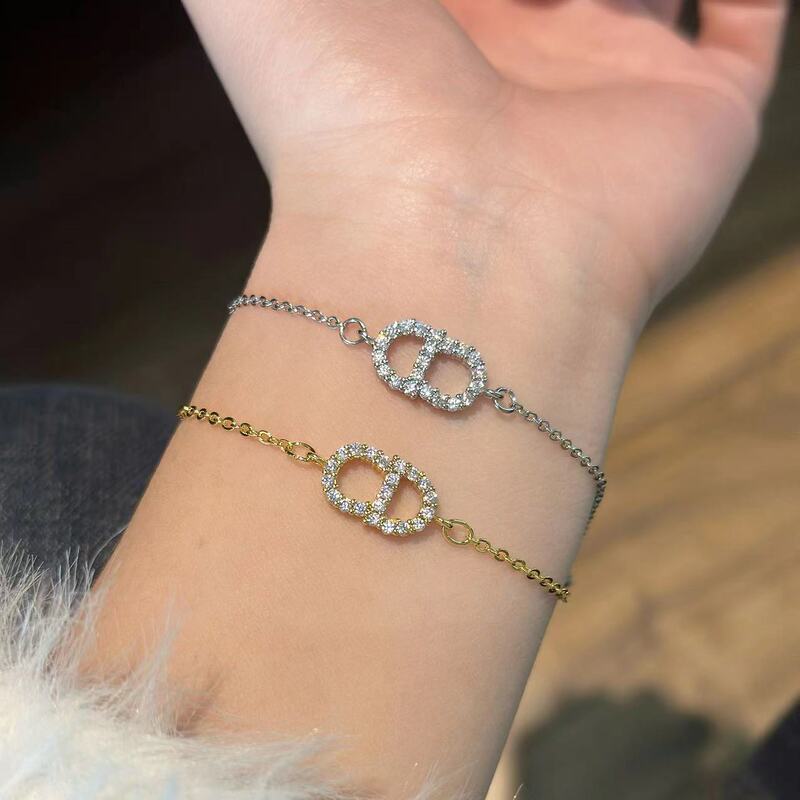 CD bracelet fine exquisite light luxury flash full drill design niche high sense bracelet new girls light luxury ins Wind CD bracelet fine exquisite light luxury flash full drill design niche high sense bracelet new girls light luxury ins Wind