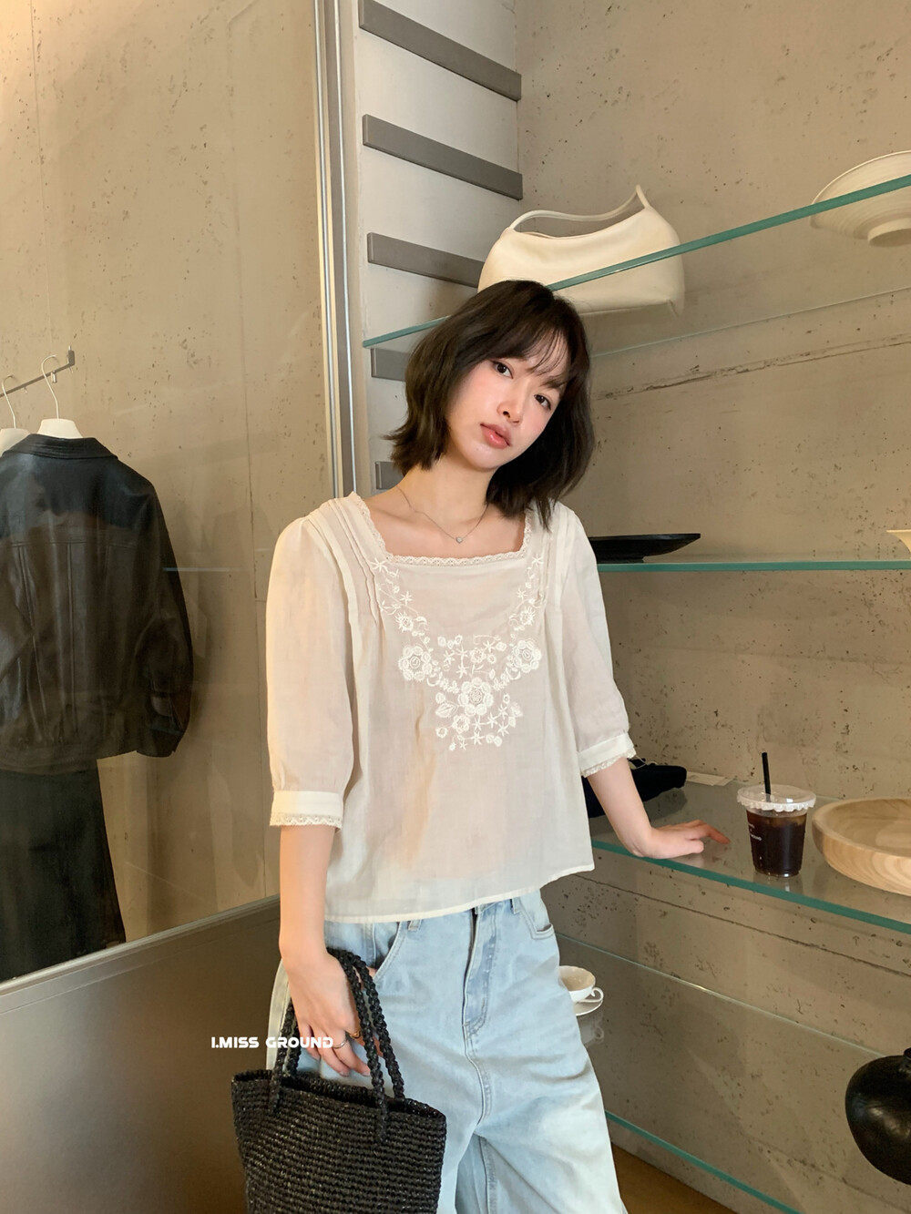 Áo sơ mi nữ cổ vuông tay bồng thêu ren hoa mùa hè — màu trắng, Xanh da trờicolor chi tiết 18