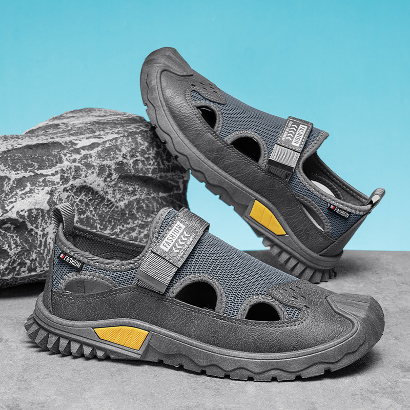 Zapatos de hombre tendencia de verano para usar sandalias casuales con suela suave vaciado zapatos de playa al por mayor