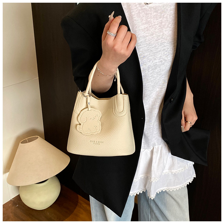 2025 Simple and casual hand-held small bag, new trendy and fashionable commuter crossbody bag, summer vegetable basket bucket bag undefined