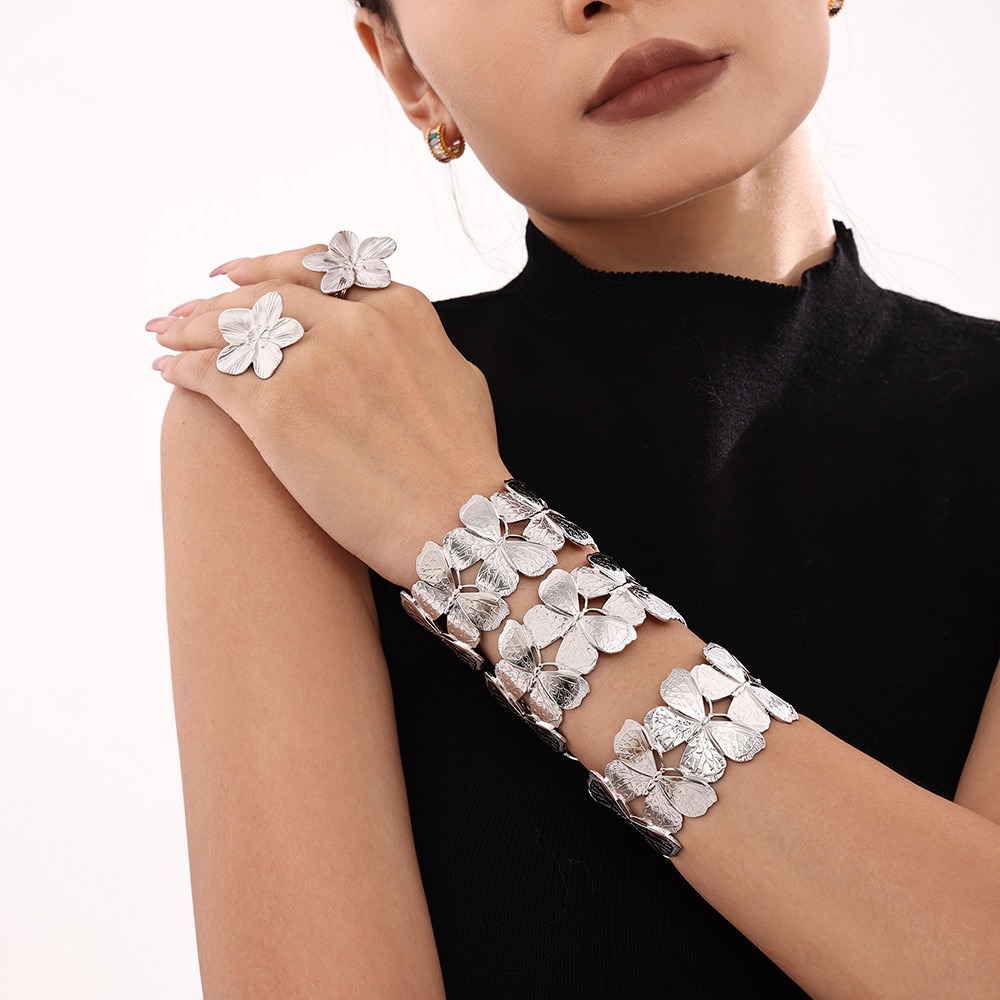 Square Sugar Stainless Steel Heavy Industry Exaggerated Butterfly Wide Edition Open Bracelet With High Grade Sensation Thread Handheld Ring_voghion.com