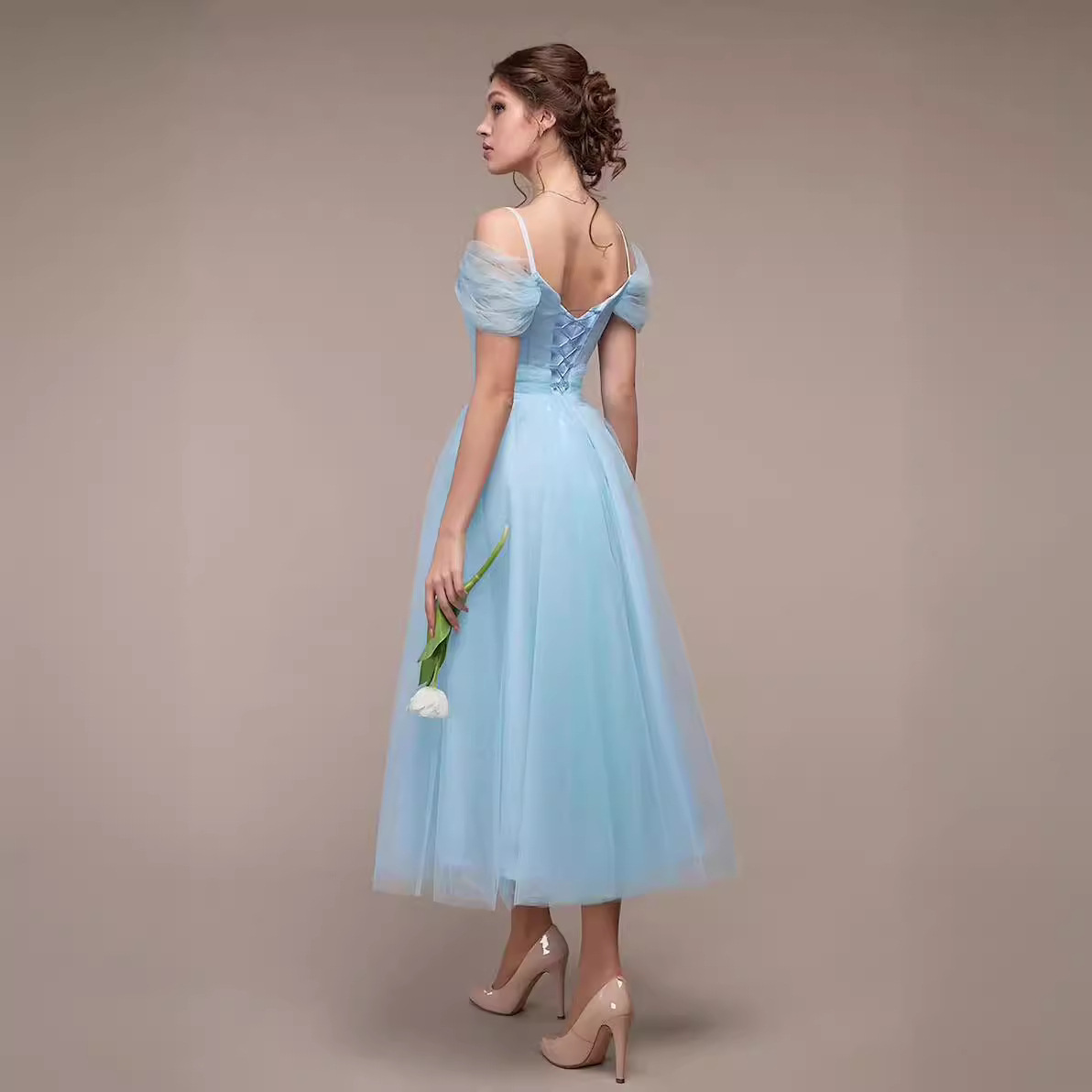 Primavera y verano europeo y americano Comercio exterior nueva malla ropa de mujer vestido sexy fuera del cuello Correa encaje-arriba boda Vestido de dama de honor