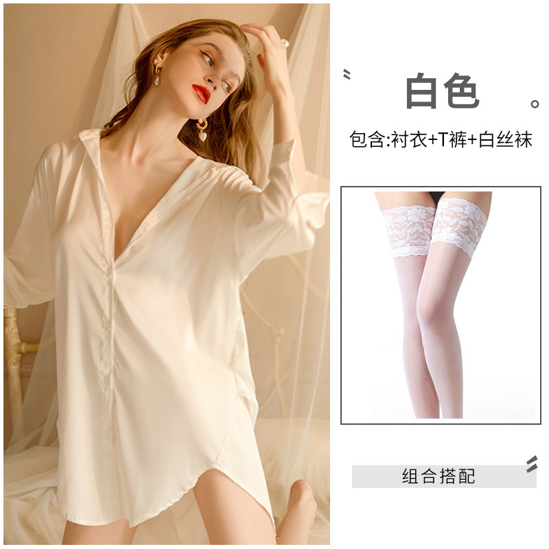 흰색 셔츠 + T 바지 + 흰색 스타킹