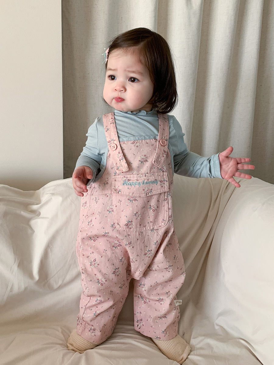 Ropa para niños de caña de pera Camisa de fondo para niñas 2025 primavera nuevos niños Camiseta casual coreana Top Ropa de bebé para niñas