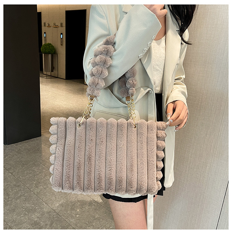 577g Weight Polyester Lining Material Plush Bag Women's New Korean Style Large Capacity Sweet Chain Tote Casual Fashion Portable Shoulder Bag