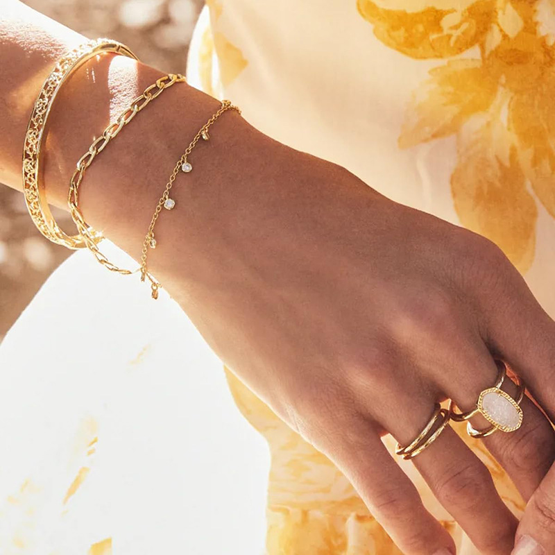 Minimalist Layered Bracelets Stackable Lightweight For Daily Look_voghion.com