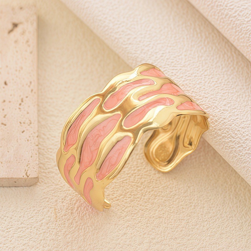 Hueco geométrico del esmalte rosa