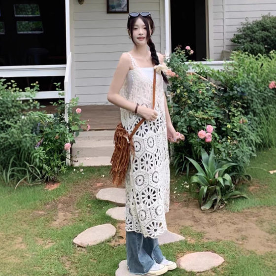 Vintage Crochet Hollow Vic Dress Women's Summer 2025 New Design V-Neck Stacked Loose Knitted dress