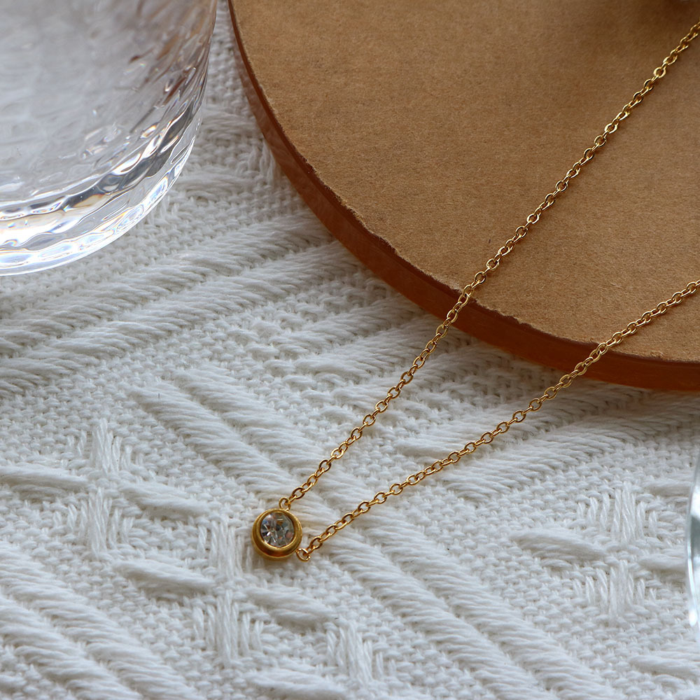 Simple Style Geometric Titanium Steel Plating Zircon Pendant Necklace 1 Piece