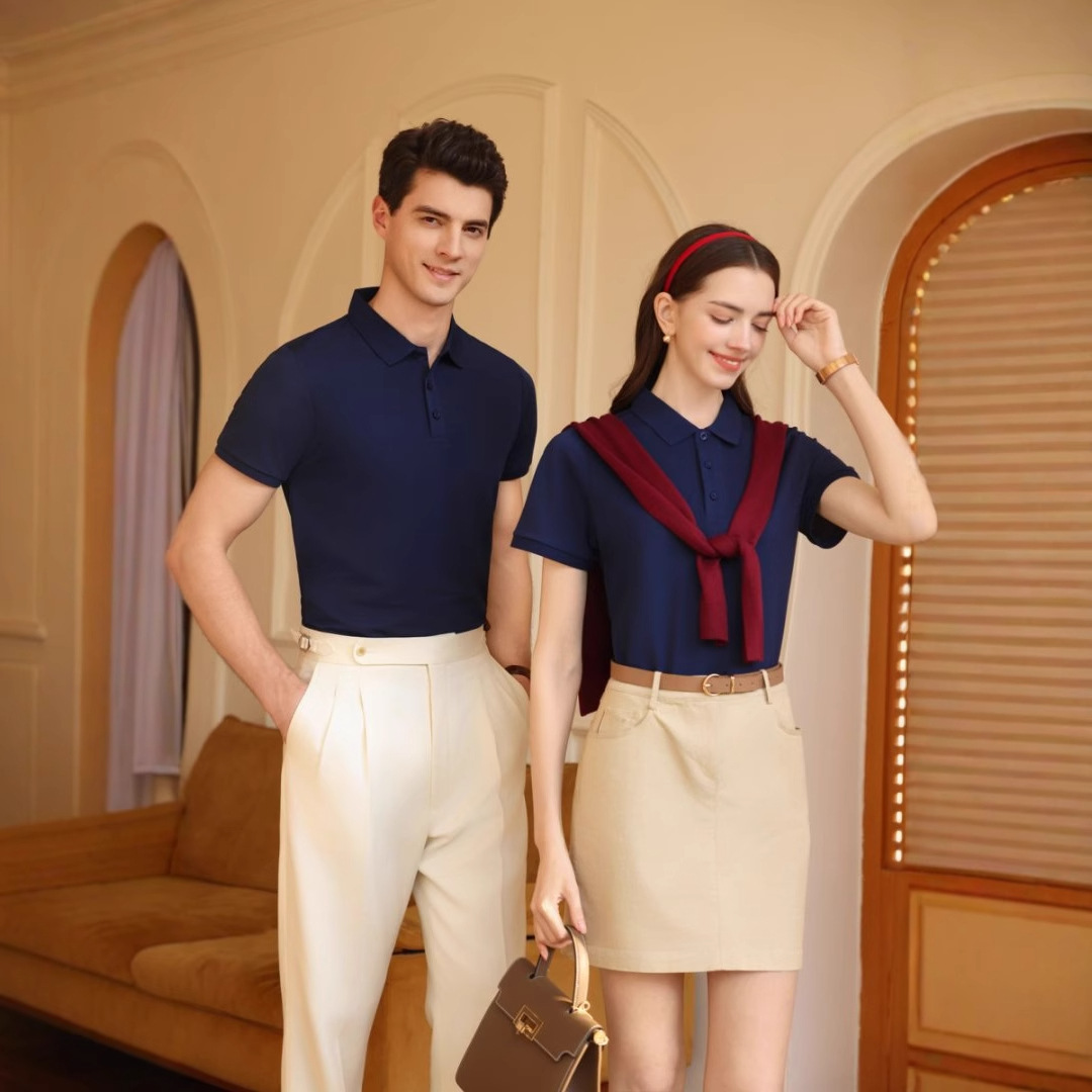 Verano nuevo estilo ligero de lujo fragancia fresco poliéster amoníaco color sólido solapa transmisión en vivo estilo caliente camisa POLO de manga corta entrega de una pieza