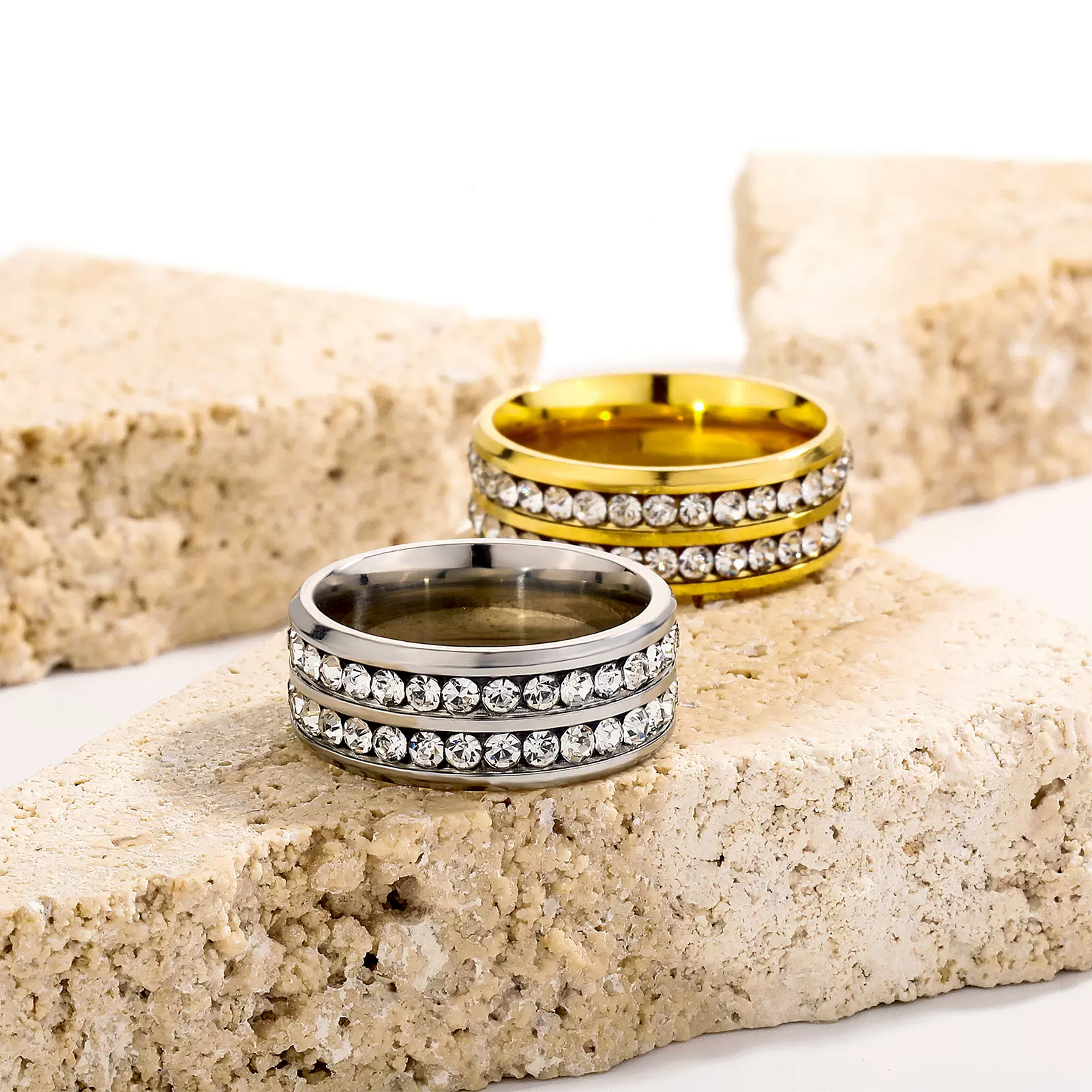 日韩流行小方形锆石钛钢镶钻戒指不锈钢情侣钻戒批发抖音网红指环