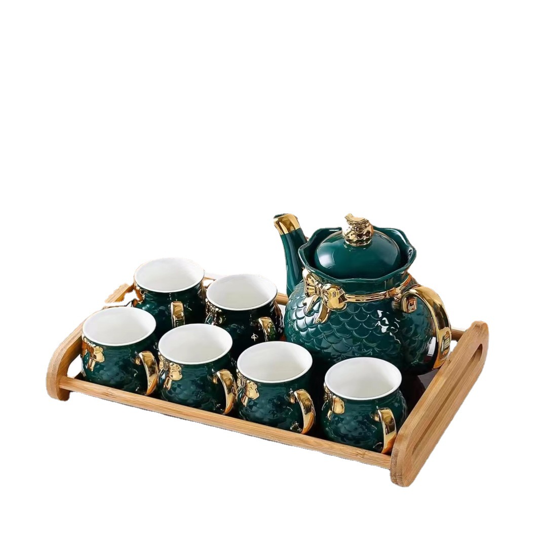 Estilo nórdico cerámica botella de agua fría traje chapado en oro arco perfumado té juego de agua simple regalo hogar taza con bandeja