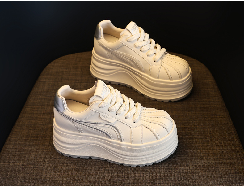 Giày sneaker nữ đế dày tăng chiều cao phong cách basic trắng — Bạc trắng chi tiết 5