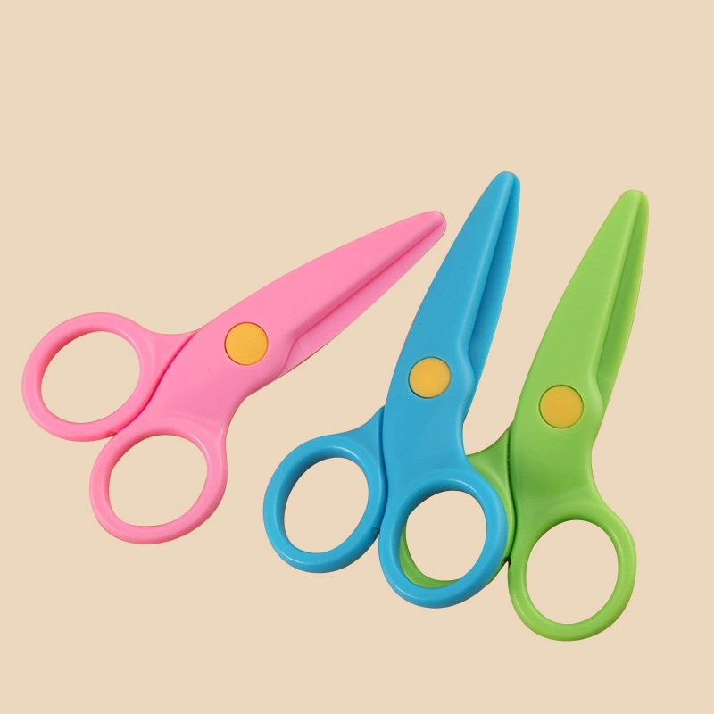 Cute children's handheld scissors, harmless design stationery