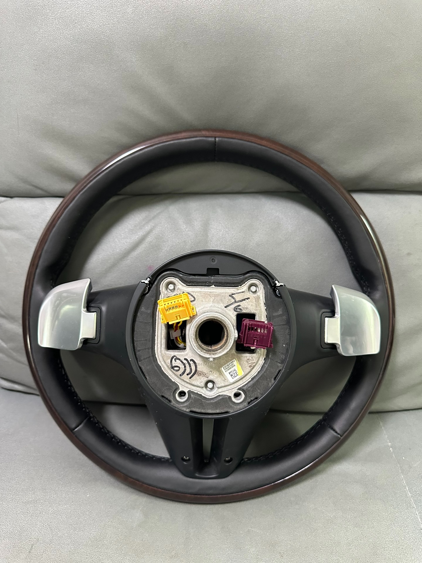 Suitable for Mercedes steering wheel modification and upgrade, multi-color mahogany assembly, Maybach Butterfly new model-221 mahogany