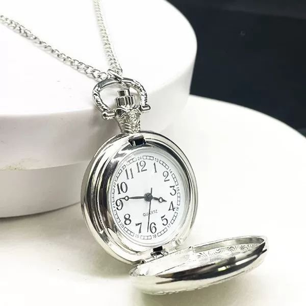 Ready Stock, Quick Delivery, Medium Size Map, Flip-Top Retro Pocket Watch, Kidsren's Watch, DIY Necklace Watch, Student Watch, Wholesale with Pictures