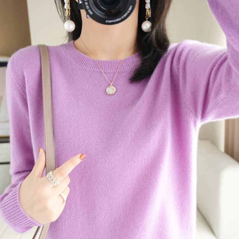 Suéter de cuello redondo para mujer, otoño/invierno 22, tejido de punto, color sólido, manga larga, estilo fino, capa base corta, moderno y versátil. image 12