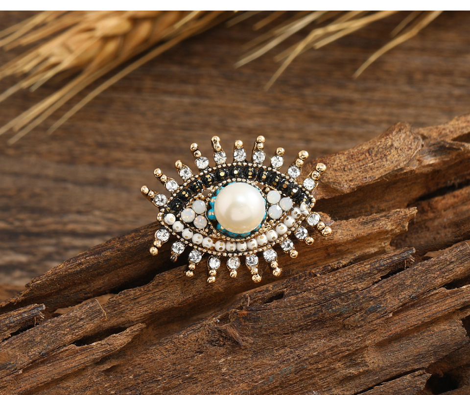 Retro Devil's Eye Alloy Inlay Rhinestones Pearl Unisex Brooches display picture 3