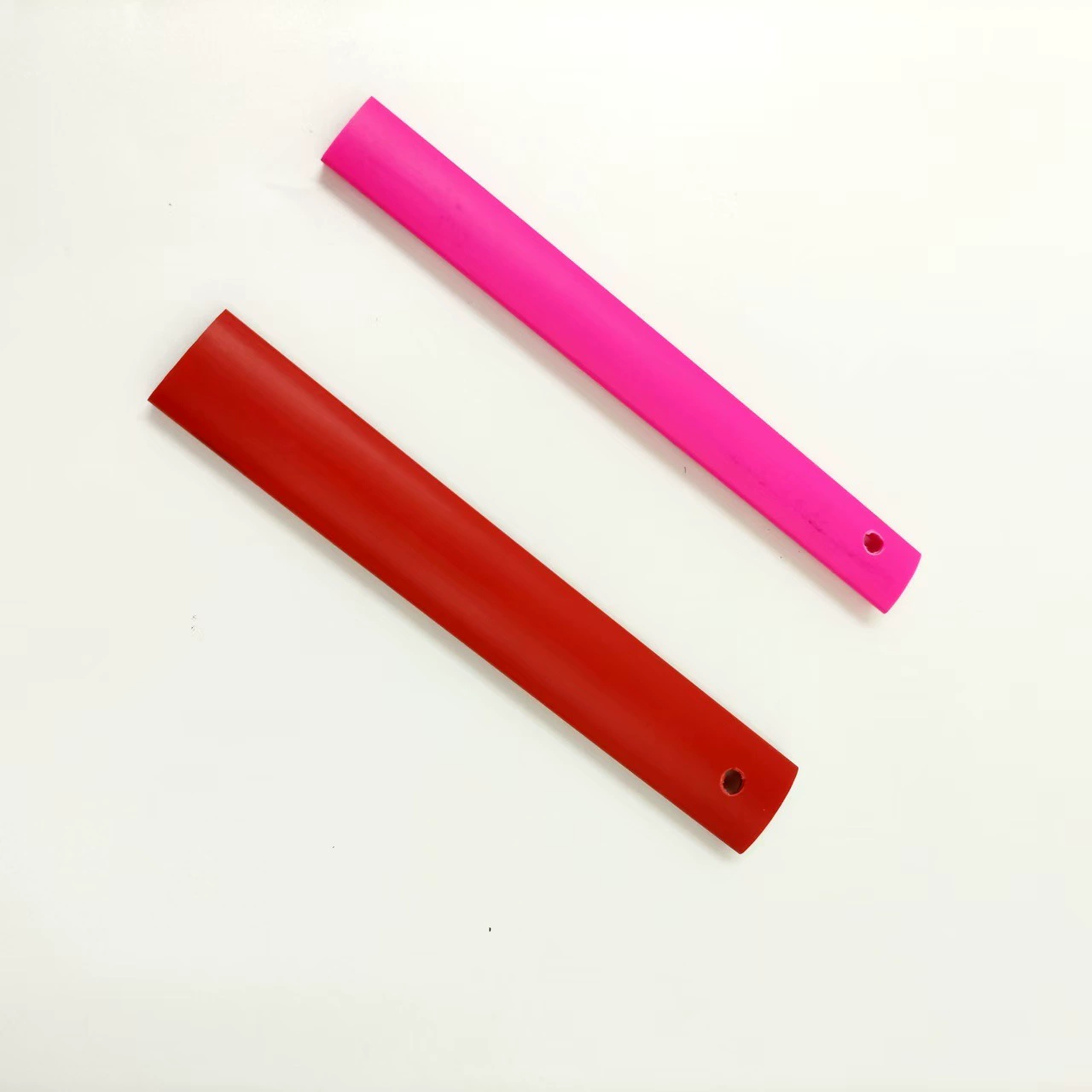 Обработка U-образной трикотажной полоски TPU Пик ракетки уплотнения панели ПВХ износостойкая антиколлайсная полоска