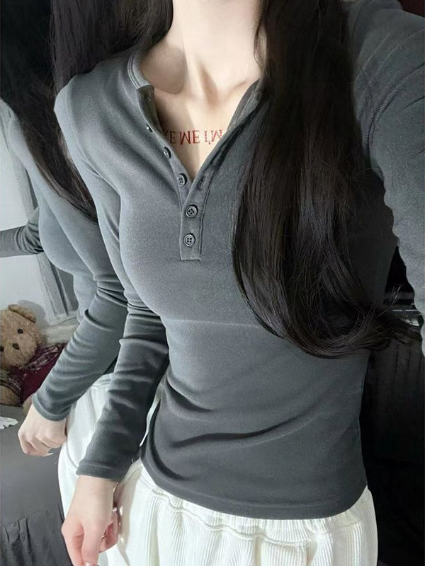 灰色正肩单排扣打底衫女秋季2025新款半开领纯欲辣妹长袖内搭上衣|undefined