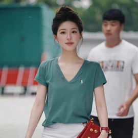 连衣裙;女式衬衫;半身裙