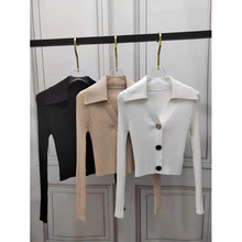 欧洲站2024年早春新款v领气质翻领针织开衫女短款金扣修身上衣女