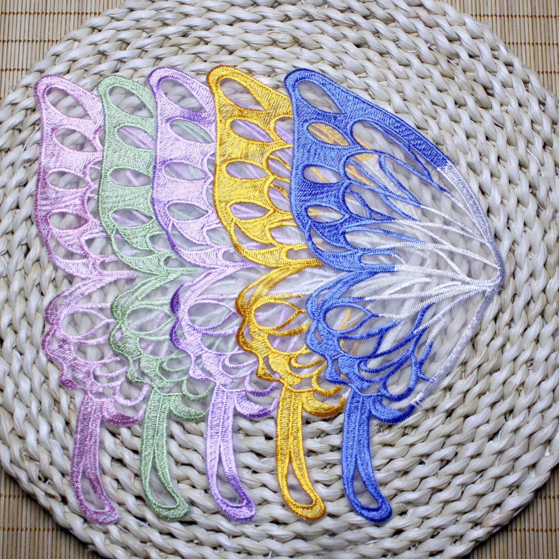 蝴蝶蕾丝后背领刺绣胸花涤光绣花内衣内裤花边领花服装辅料