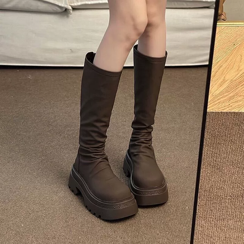 Толстостый британский стиль складки высокие сапоги рыцаря 2024 осенние новые тонкие дикие, но толстые каблуки женские сапоги