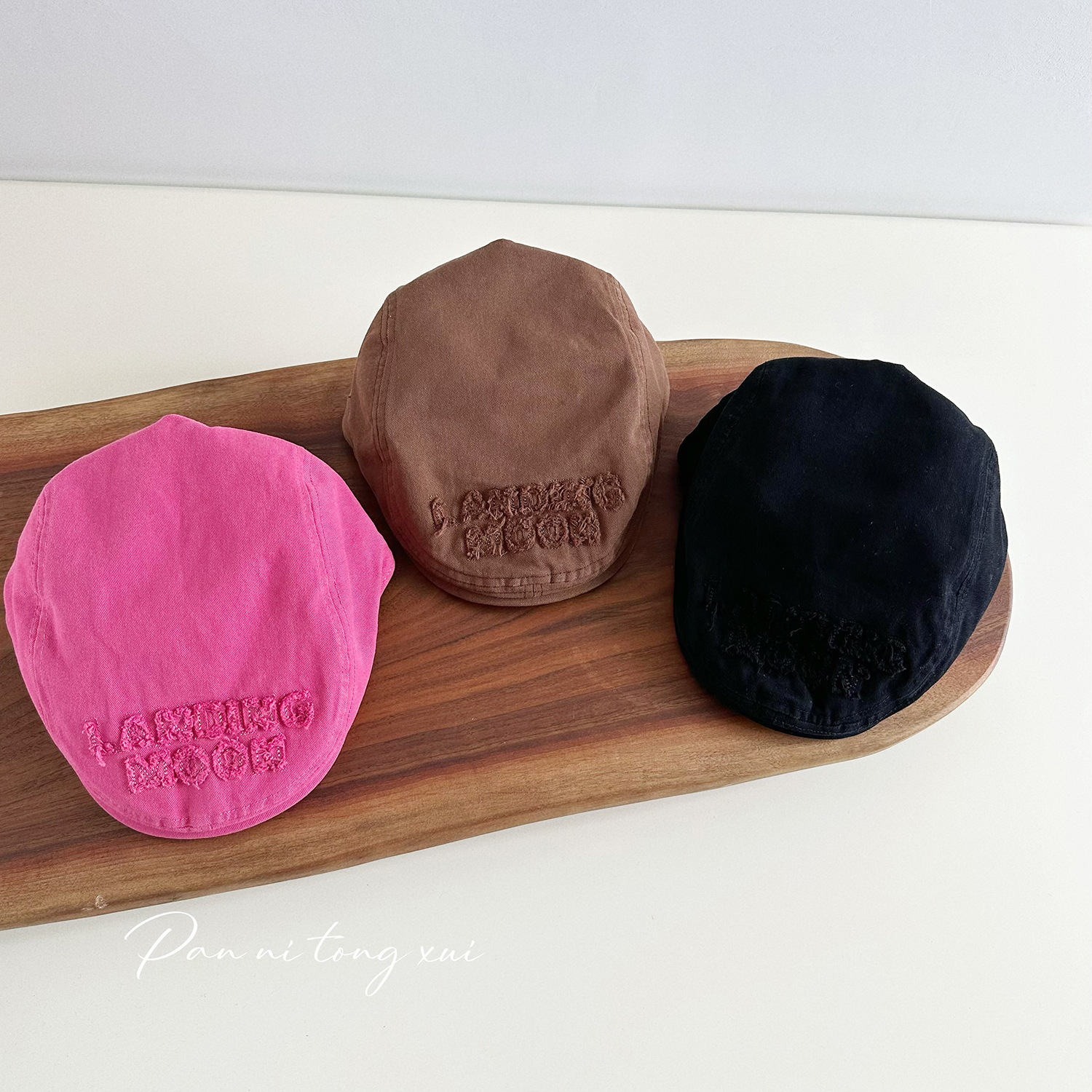 Unisex Parent-child letter Beret hat woman literary vintage Spring and winter wash forward hat solid color painter hat_voghion.com