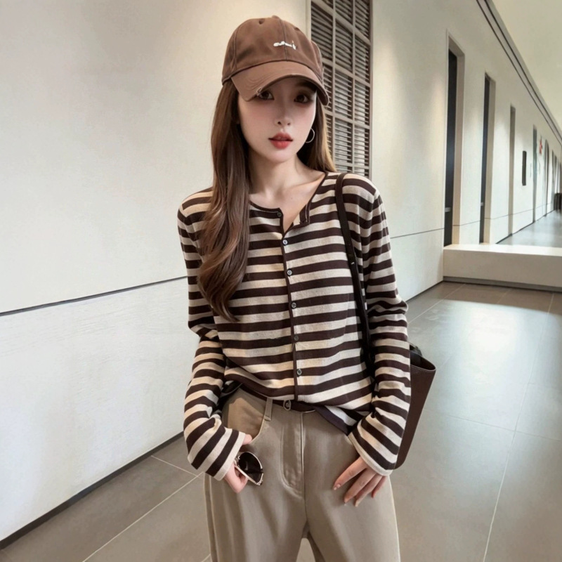 American-style color-block striped round-neck long-sleeve knitted cardigan for women, 2026 new early autumn loose-fitting casual top