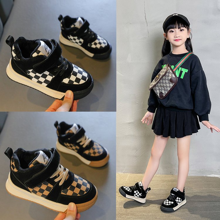 ins Children&#39;s shoes fashion Chessboard grid Boy leisure time Cotton-padded shoes 2021 winter new pattern girl Plush skate shoes