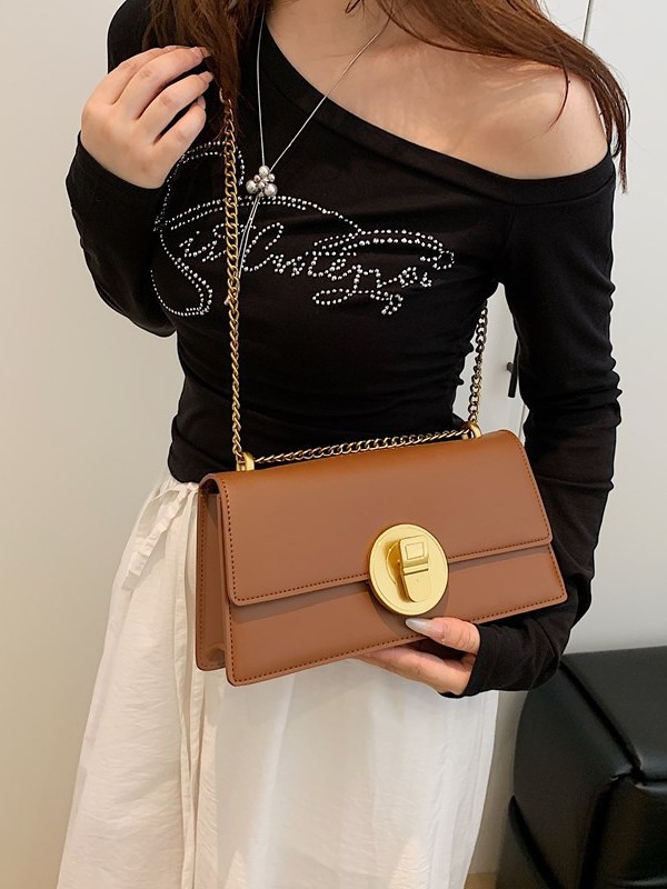Bolso cuadrado pequeño de un solo hombro exquisito de alta gama para mujer 2025 bolso de mujer de nueva calidad transfronterizo bolso de mensajero de cadena de moda casual