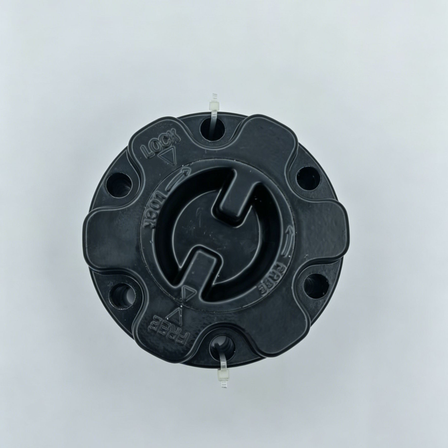 S234-33-205C factory direct sale free-wheel hub suitable for Ford Ranger front axle clutch