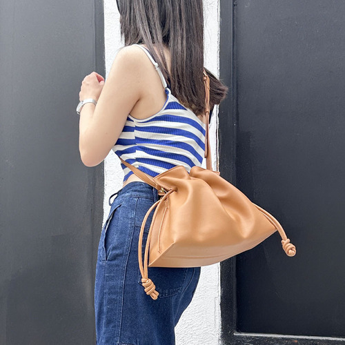 2024 New Fashion Versatile Crossbody/Shoulder Strap Leather Drawstring 